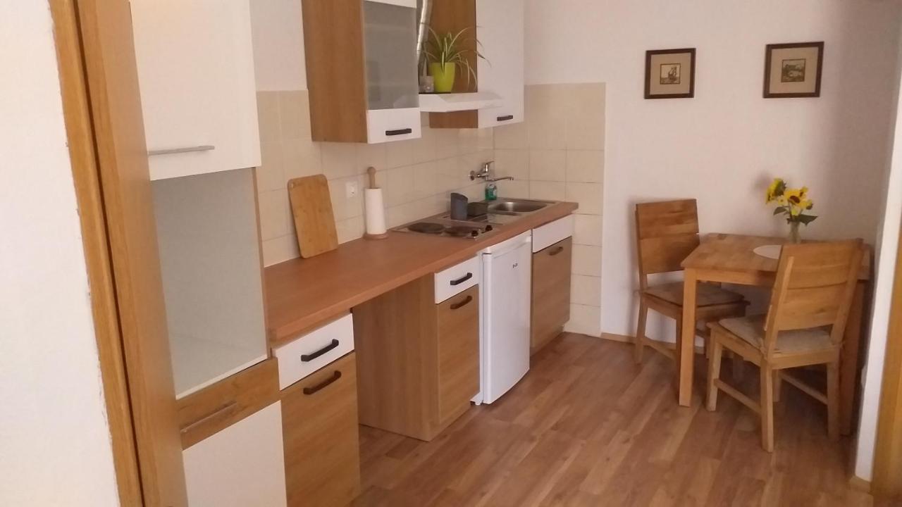 Relax Crni Kal 3 Črni Kal Exterior foto